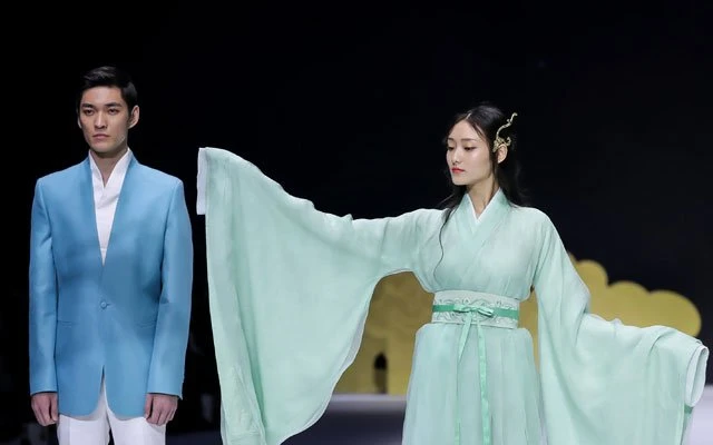 Traditional Hanfu in China Fashion Week 2020-3