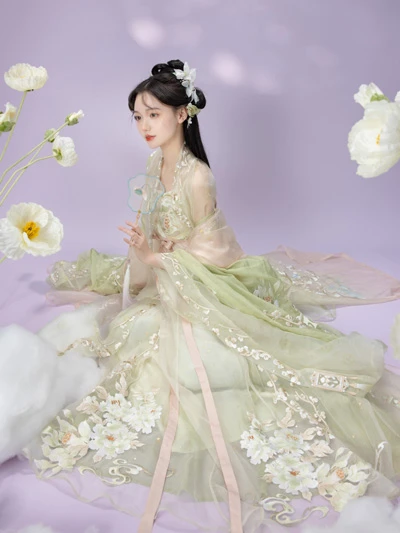 Flowers to Highlight Your Spring Hanfu Attire-2