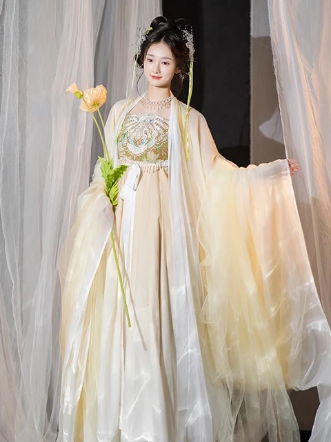 From Dynasties to Daily Wear: The Resurgence of Hanfu Fashion-7