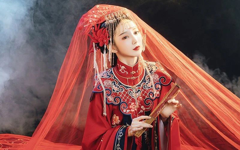 13 Traditional Chinese Dragon Patterns in Hanfu Clothing-56