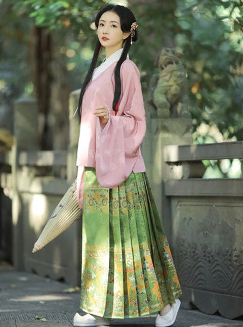 How to Choose Hanfu in Spring-10