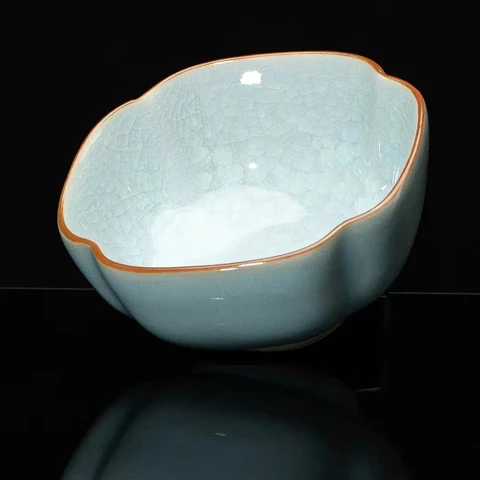 Unveiling the Subtle Harmony of Traditional Chinese Colors and Ru Porcelain-6