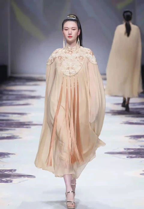 Chinoiserie in Shanghai Fashion Week Spring/Summer 2022-6