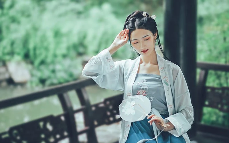 4 Beauty Chinese Girl Costume for Beginners | Song Style Hanfu-9