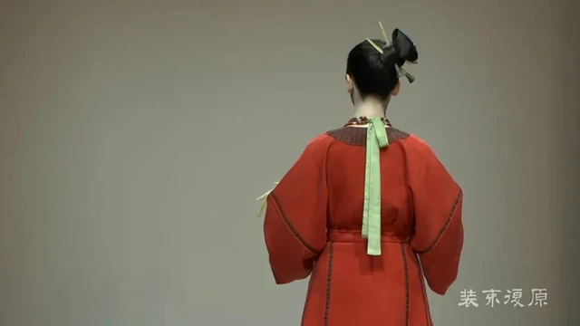 Hanfu Restoration Costume Show in Latest Documentary-3