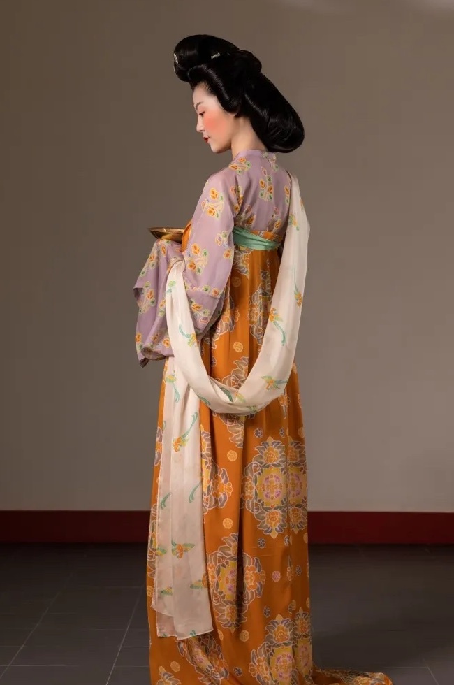 The Gorgeous Beauty Of Mid Tang Dynasty Dress-7