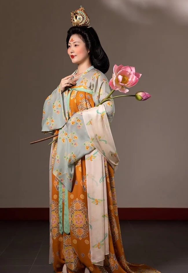 The Gorgeous Beauty Of Mid Tang Dynasty Dress-5