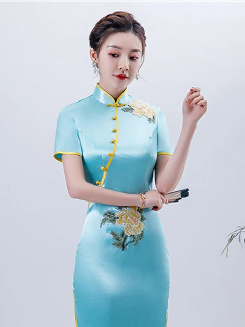 Chinese Cheongsam Lapel Forms: Characteristics and Occasions to Wear Them-25