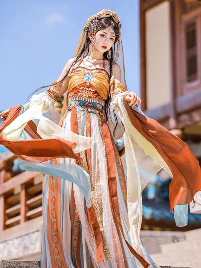 A Closer Look: Dunhuang Costume vs. Hanfu - How They Differ-5