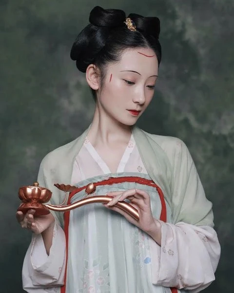 History of Tang Dynasty Makeup Style-5