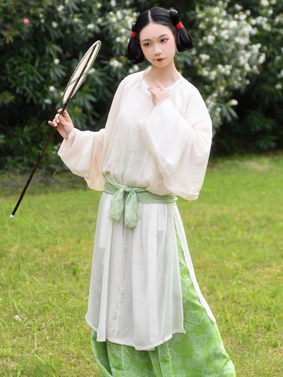 How to Choose Green Hanfu Clothing for Your Spring-18