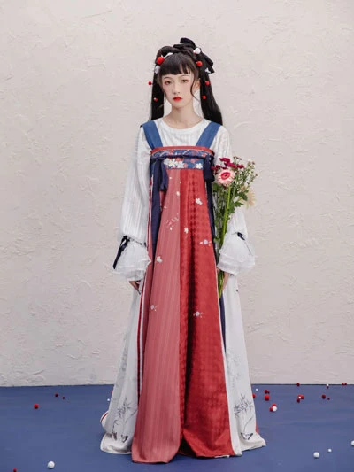 5 Recommended Girls Hanfu Suits for Chinese New Year-9