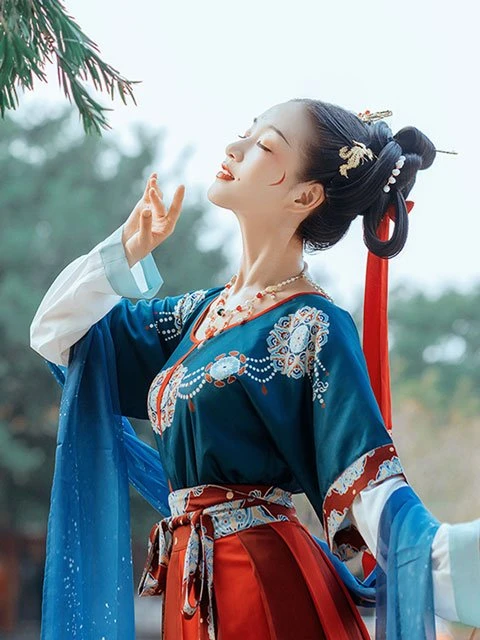 Why Ming Dynasty Hanfu Appropriate for Winter Wear?-4