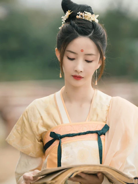 Evolution of Chinese Ancient Costumes Short-Length Drama-11