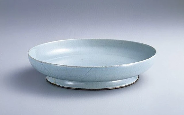 Unveiling the Subtle Harmony of Traditional Chinese Colors and Ru Porcelain-2