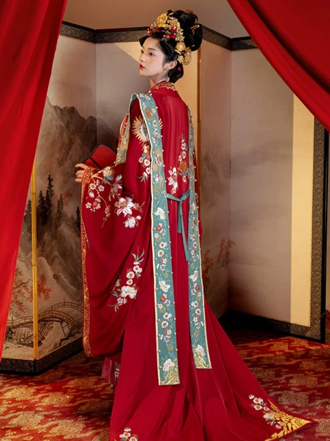 Discovering 8 Hanfu Color Styles: Timeless Elegance in Traditional Dress-3