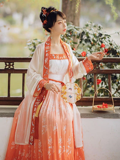 Early Summer Hanfu Dressing Guide for Girls-3