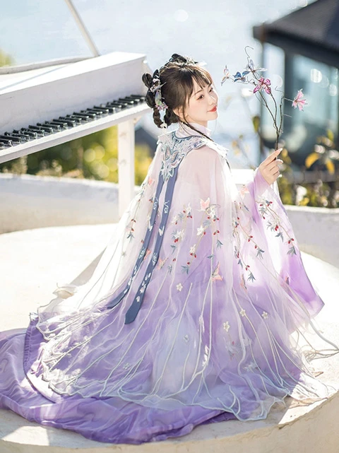 Discovering 8 Hanfu Color Styles: Timeless Elegance in Traditional Dress-20