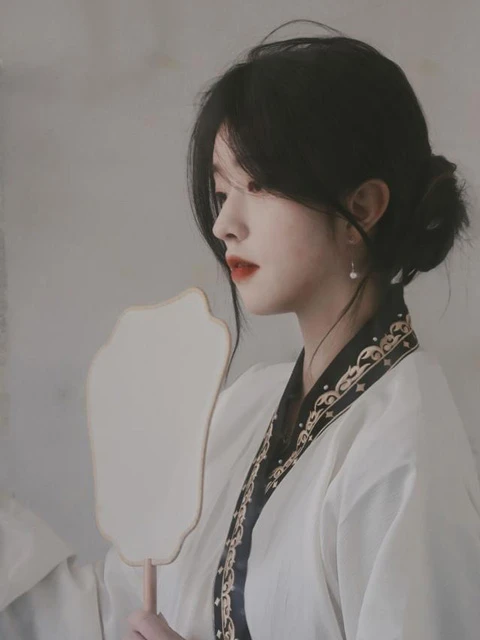 4 Simple Hanfu Hair Styles to Match Modern Hanfu Easily-3