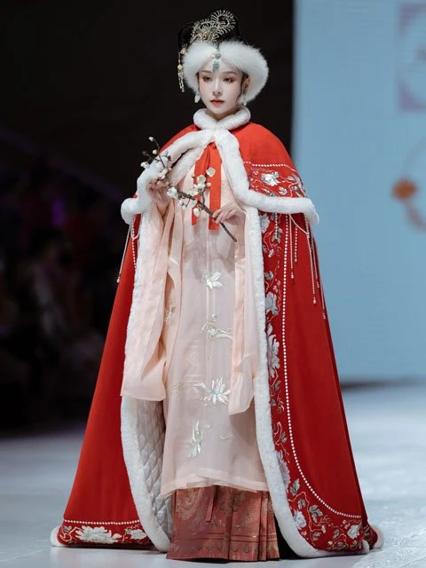 12 Latest Fashion Chinese Clothing Hanfu Styles in Runway-19