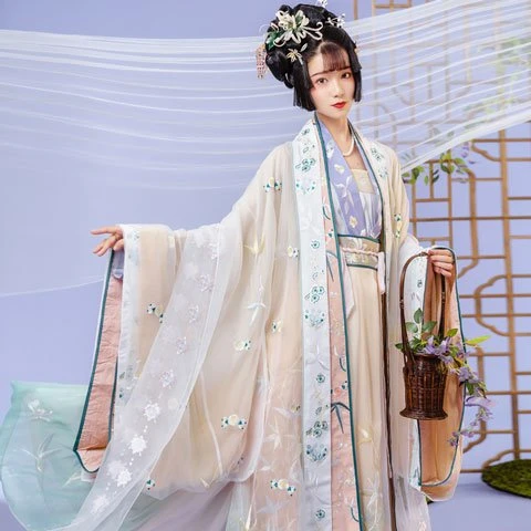 4 Sets of Gorgeous Hanfu Women Suits for 2021-17