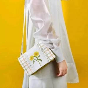 6 Beautiful Bags for Going in Traditional Chinese Clothing-9