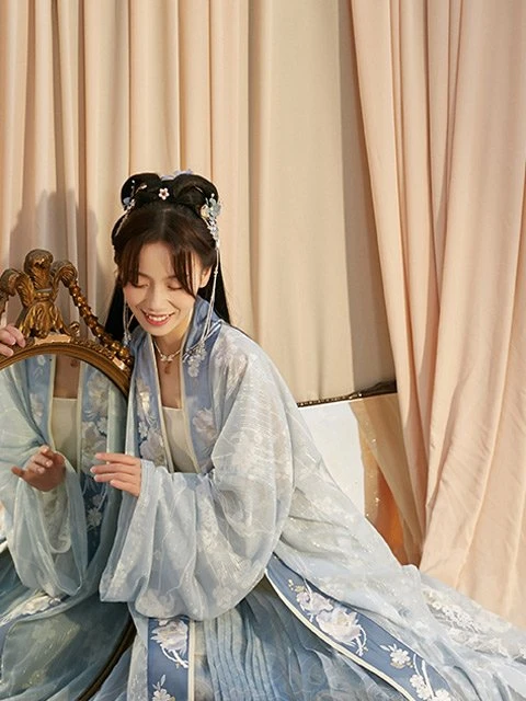 How Beautiful is Blue Hanfu in Traditional Chinese Hanfu?-25