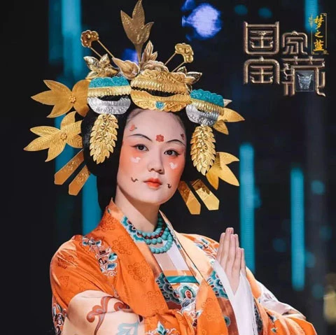 History of Chinese Dress: Kaleidoscope of Tang Costume-9