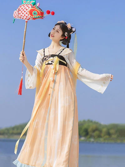 10 Latest Sets of Sweet Chinese Hanfu for Lovers-22