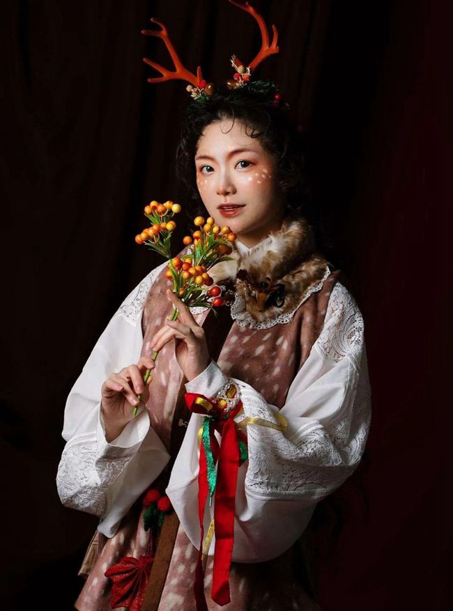 Combination of Traditional Hanfu and Western Elements 2020-7