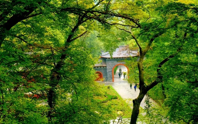 The Timeless Charm of Traditional Chinese Pavilions: Exploring the History and Iconic Examples-22