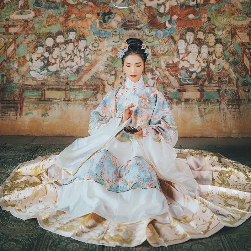 2019 - Latest Hanfu Report | Fashion Trends & Analysis-17