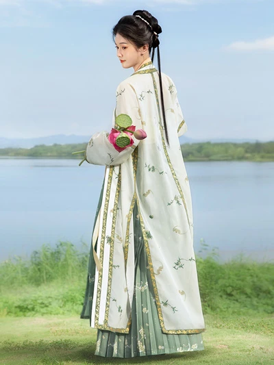 10 Gorgeous Green Hanfu Set for Summer-15