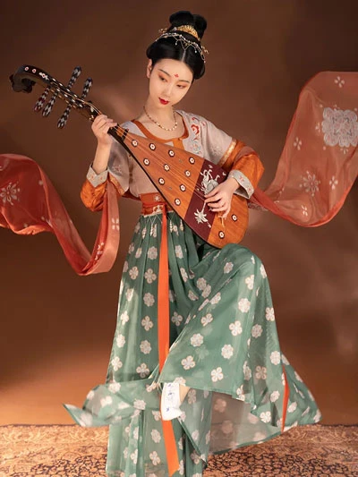 5 Kind of Beauty Traditional Chinese Clothing for Female-12