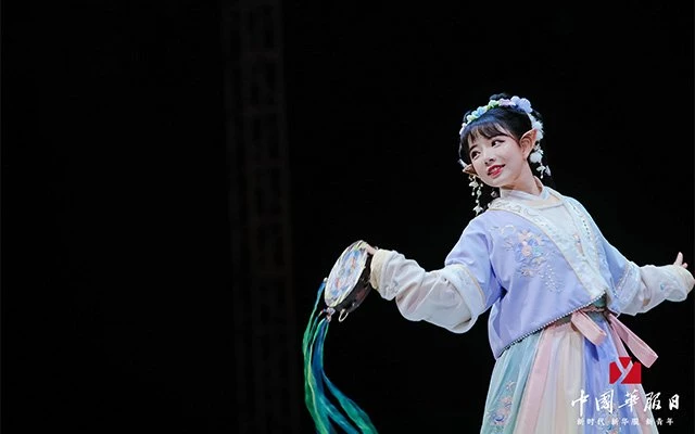 Live photos of Chinese National Costume Day on December 5-31