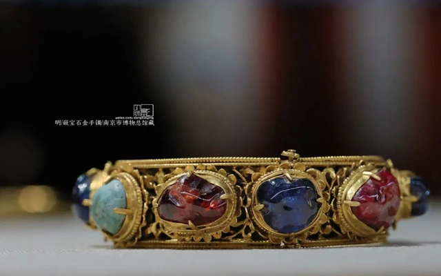 Luxury Aesthetics of Ancient Chinese Gold Jewelry-23