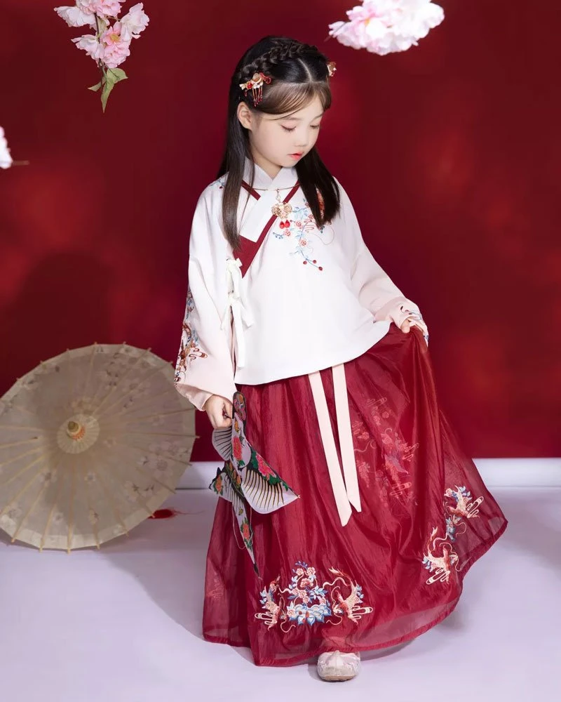 4 of The Best Parent & Child Hanfu Costume Ideas-16