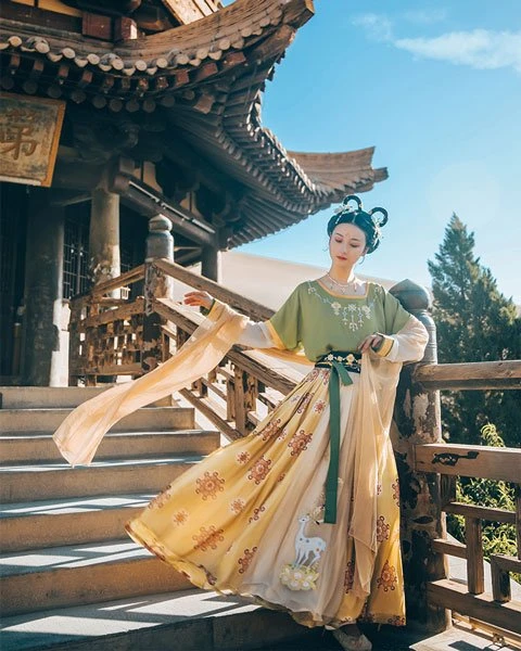 How to Choose a Slim Hanfu?-3