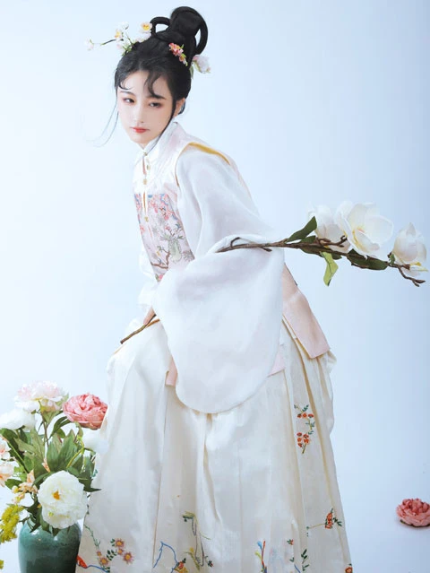 Chinese Long Skirt Fashion Through the Centuries - Hua Niao Qun-15