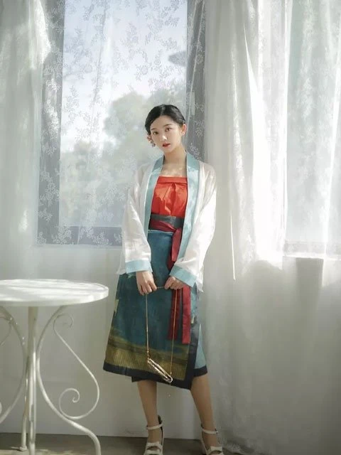 4 Beauty Chinese Girl Costume for Beginners | Song Style Hanfu-4