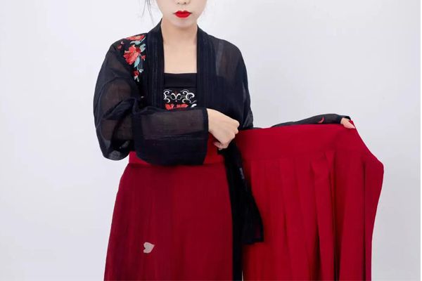 Dressing Course |  5 Minutes To Teach You How To Wear Hanfu – Duijin Ruqun-6