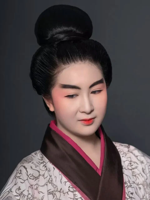 History and Features of Traditional Han Dynasty Makeup Look-13