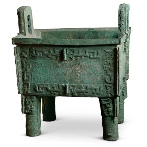 Discover China's 10 Most Iconic Bronze Ding: Symbols of Power and Ceremony-4