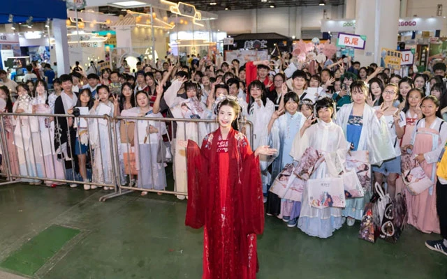 All You Want to Know About Hanfu & Tongpao Is Here-8