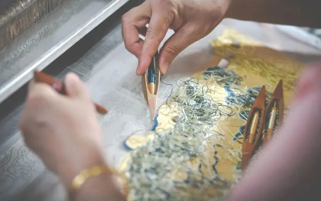 Chinese Traditional Silk Artwork - Kesi Weaving Technique-19