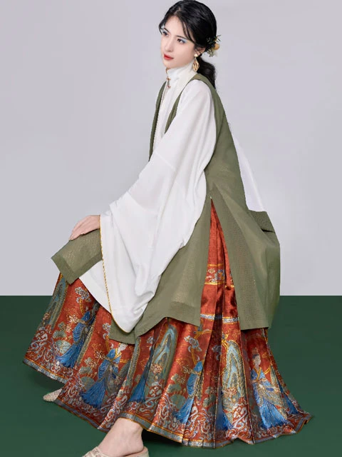 How to Make Red Hanfu Look Great in the New Year-17