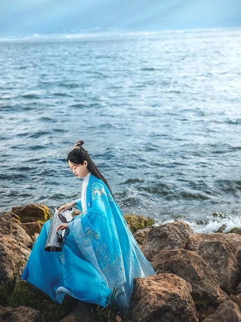 How Beautiful is Blue Hanfu in Traditional Chinese Hanfu?-20