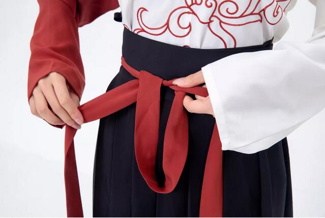 Dressing Course – How To Wear A Cross Collar Hanfu Dress Quickly-18