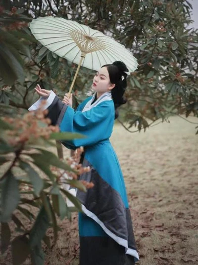 5 Best Accessories to Match with Quju Hanfu-7