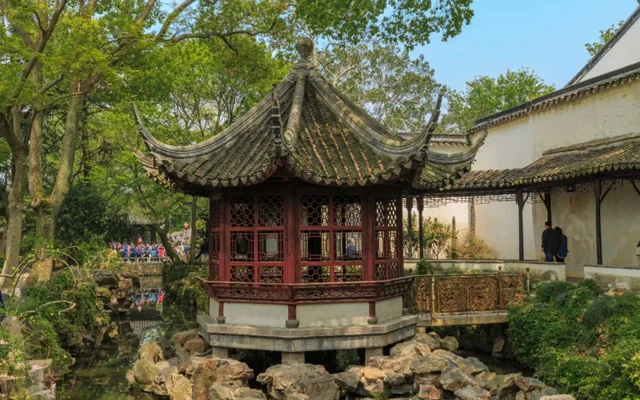 The Timeless Charm of Traditional Chinese Pavilions: Exploring the History and Iconic Examples